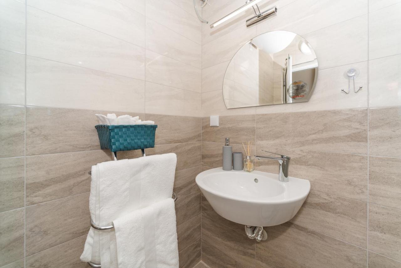 Alma Apartment - Stylish 1Bd Flat With Balcony By Flat Mаnager Plovdiv Luaran gambar